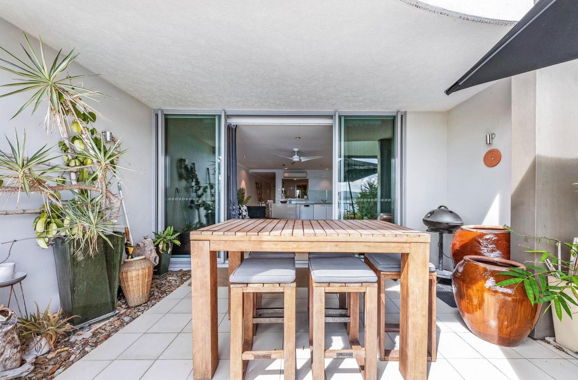 Appartement By The Sea Shore With Pool à Airlie Beach Extérieur photo